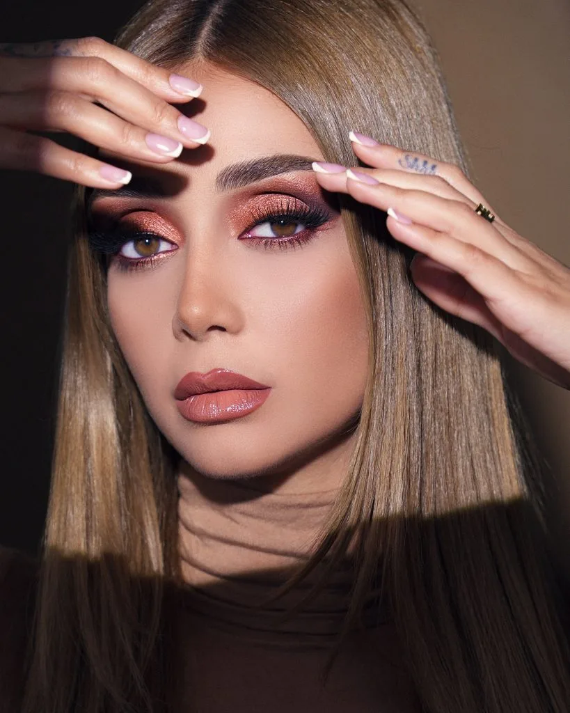 بیوگرافی الناز گلرخ